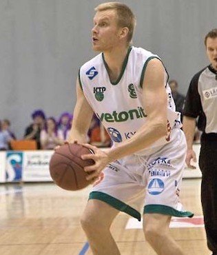 Eho pelasi uransa aika 221 Korisliiga-ottelua ja oli voittamassa SM-prossia Katajan paidassa keväällä 2005.