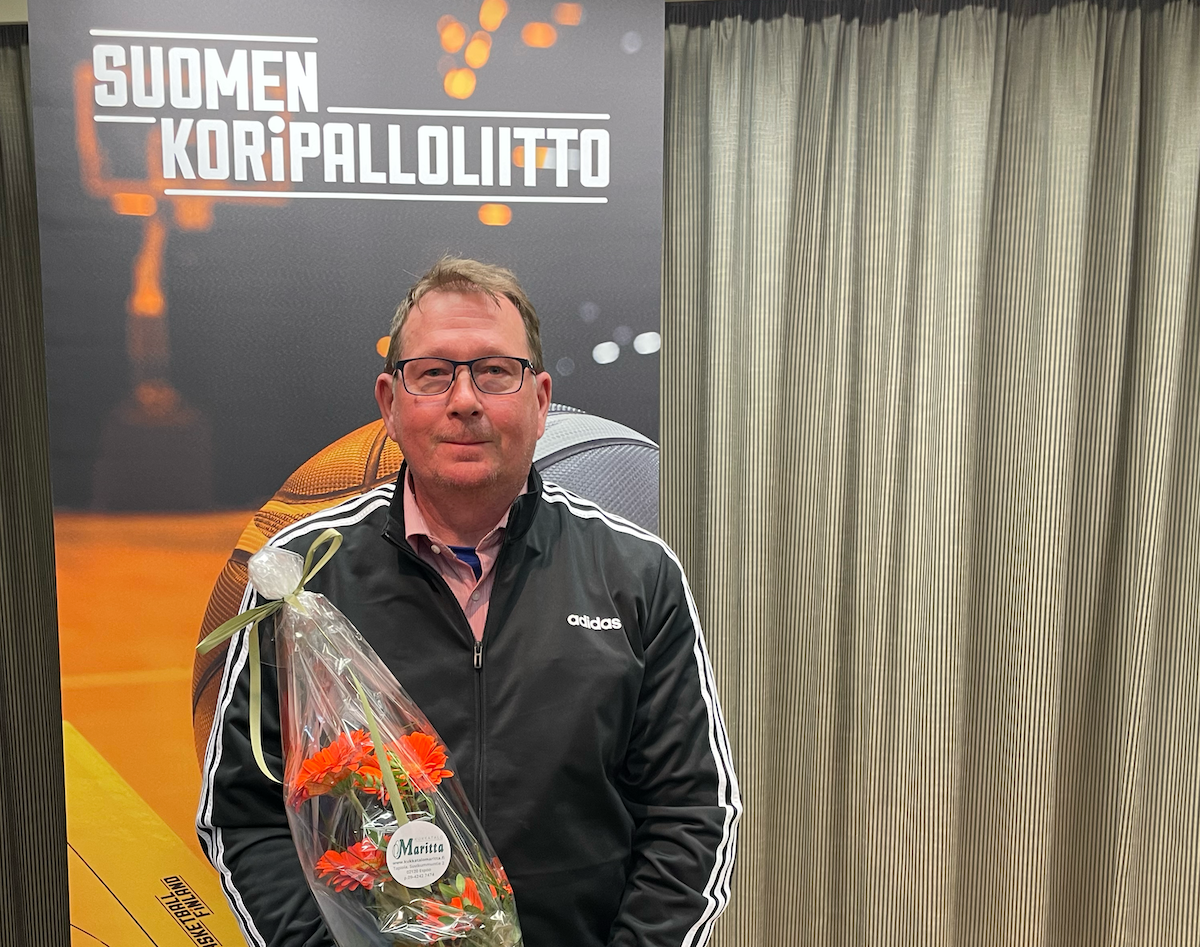 Tenho Ulmanen palkittiin Heikki Tuomala -palkinnolla.