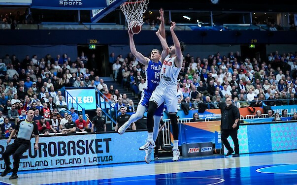 Elias Valtonen odottaa jo ensi kesän EM-kisoja. (Kuva: FIBA Europe)