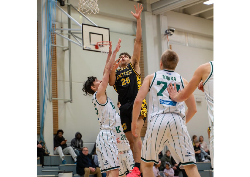 Benjamin Merchan korinteossa. Kuva: Jupiter Mamadou