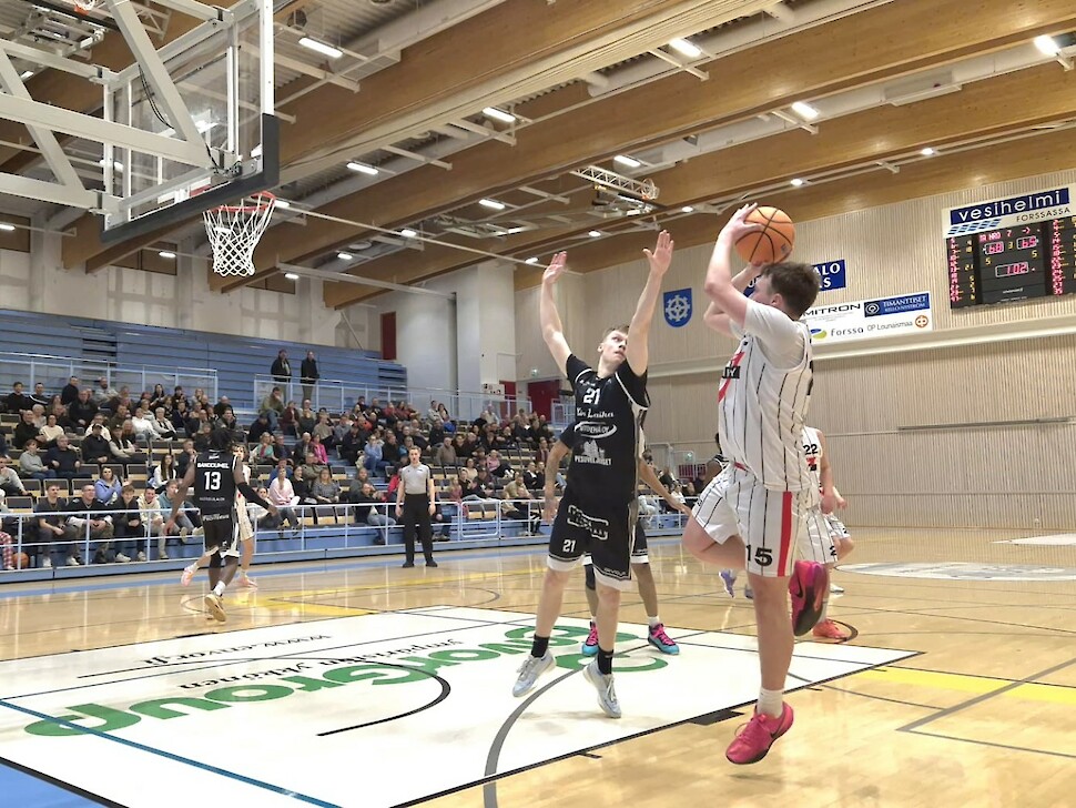 Karkkila pelasi ensimmäisen puolivälierän poikkeuksellisesti Forssan Feeniksissä. Kuva: Arttu Jarila