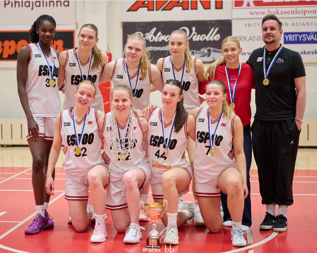 Kuvassa naisten 1. divisioonan mestarit vuosimalli 2026. Kuva:Antti Harju